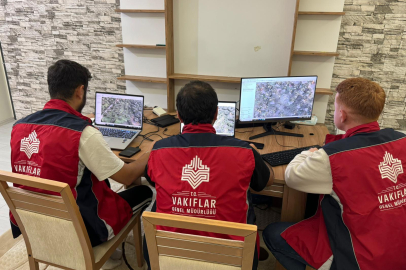 ZEYTİNLİKLERİN SAYIMLARI DRONE’LAR ARACILIĞIYLA YAPILIYOR