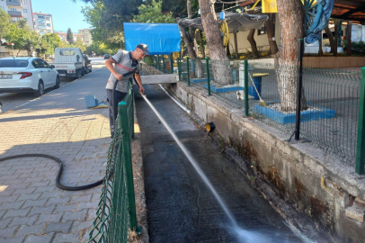 KARESİ’DE BAYRAM SONRASI TEMİZLİK