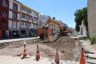 Eskişehir'de yol çalışmaları sürüyor