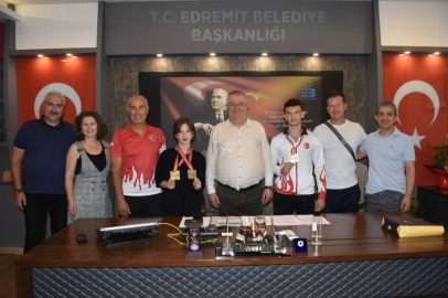 EDREMİT’İN SPORCULARI VİYANA’DAN MADALYALARLA DÖNDÜ