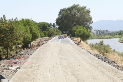 BURHANİYE’YE YÜRÜYÜŞ VE BİSİKLET YOLU KAZANDIRILIYOR