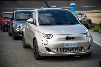 FIAT ve Giorgio Armani'den etkileyici iş birliği:  FIAT 500e Giorgio Armani