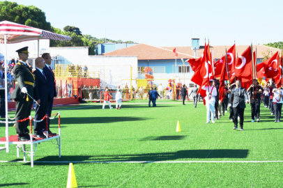 AYVALIK'TA CUMHURİYET COŞKUSU