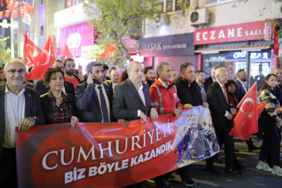 Bursa Gemlik'te 101. yıl coşkusu