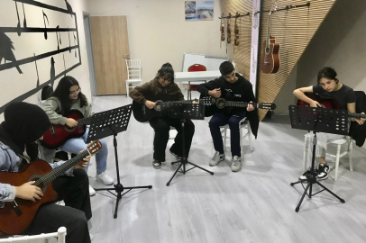 Dilovası’nda müzik kursları ilgi odağı oldu