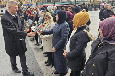 Kocaeli Gölcük'te Dünya Kadın Hakları Günü kutlandı