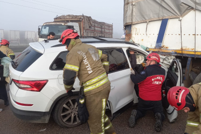 BANDIRMA-BURSA KARAYOLUNDA TRAFİK KAZASI, 5 YARALI